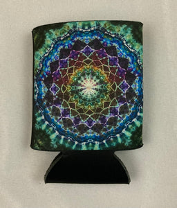 Green Mandala/Art by Melrose Drink Koozie