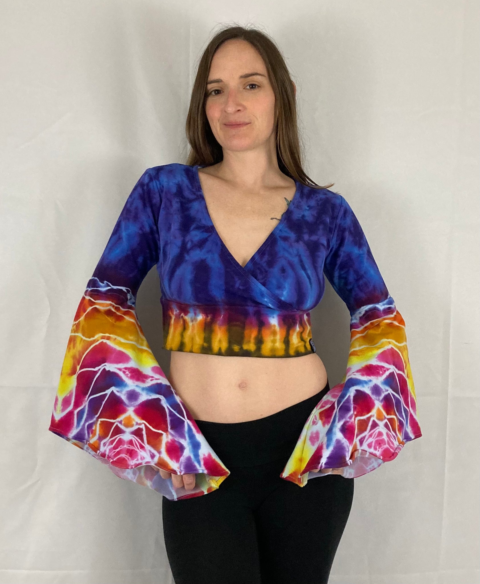 Women’s Purple Bright Mandala Tie-Dyed Bell Sleeve Crop Top, M