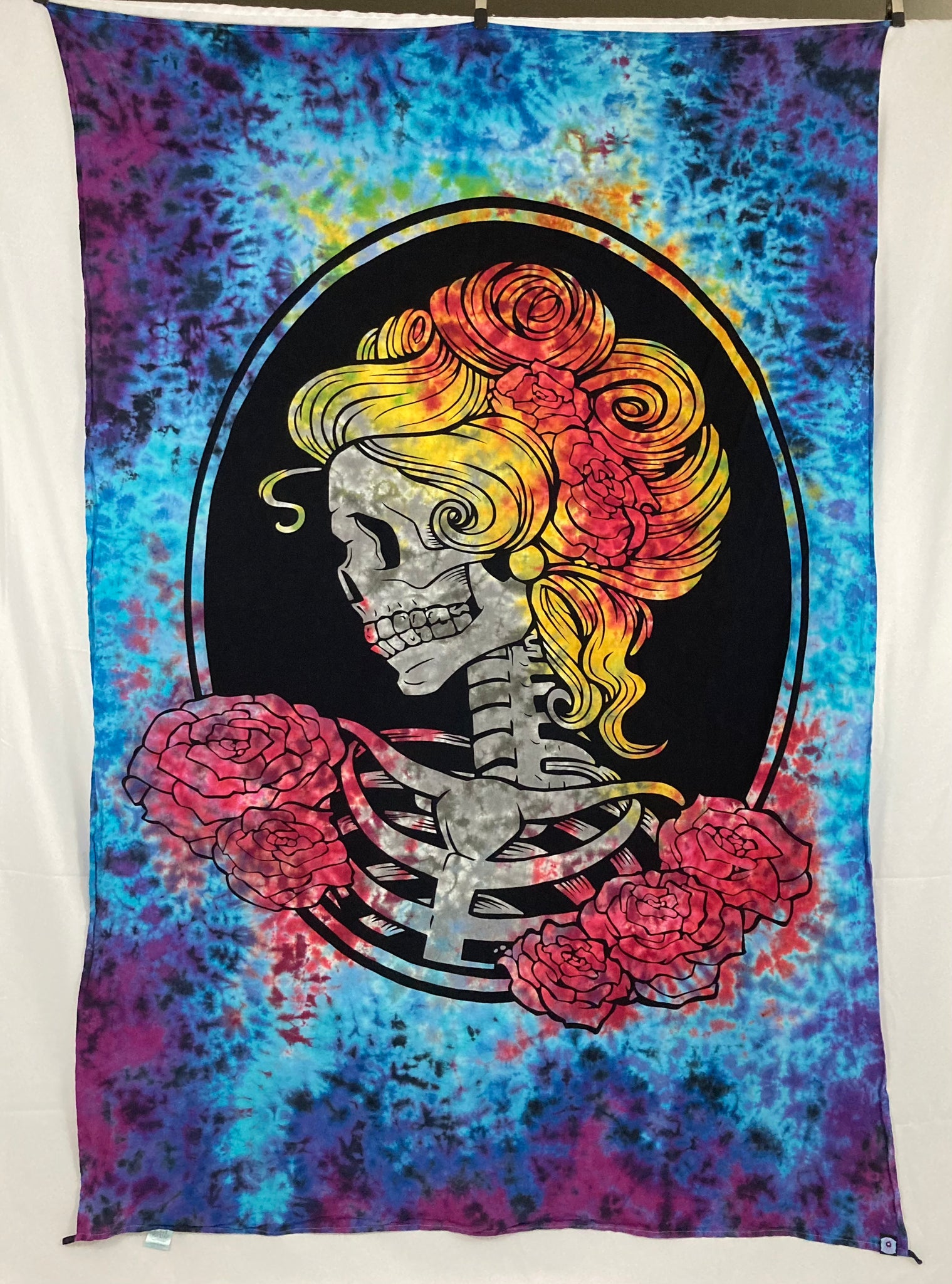 52" x 80" Skull & Roses Tie-dyed Tapestry/Wall Hanging