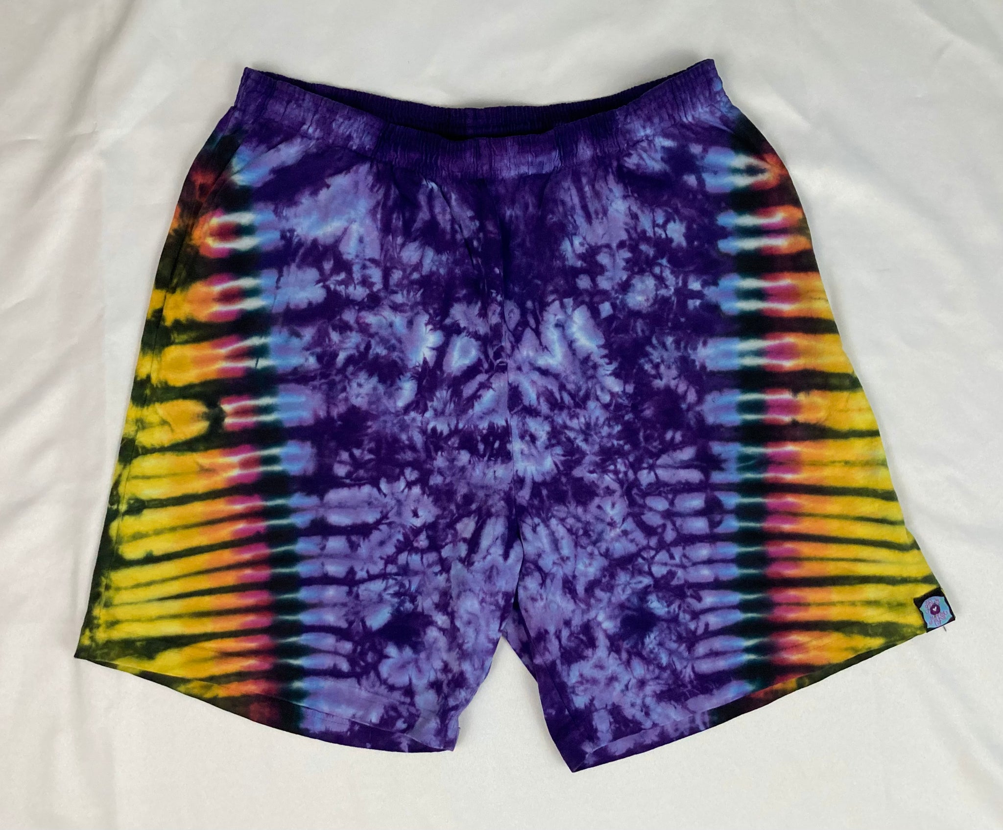Men’s/Unisex Purple Sunset Tie-Dyed Shorts, 2XL (38)
