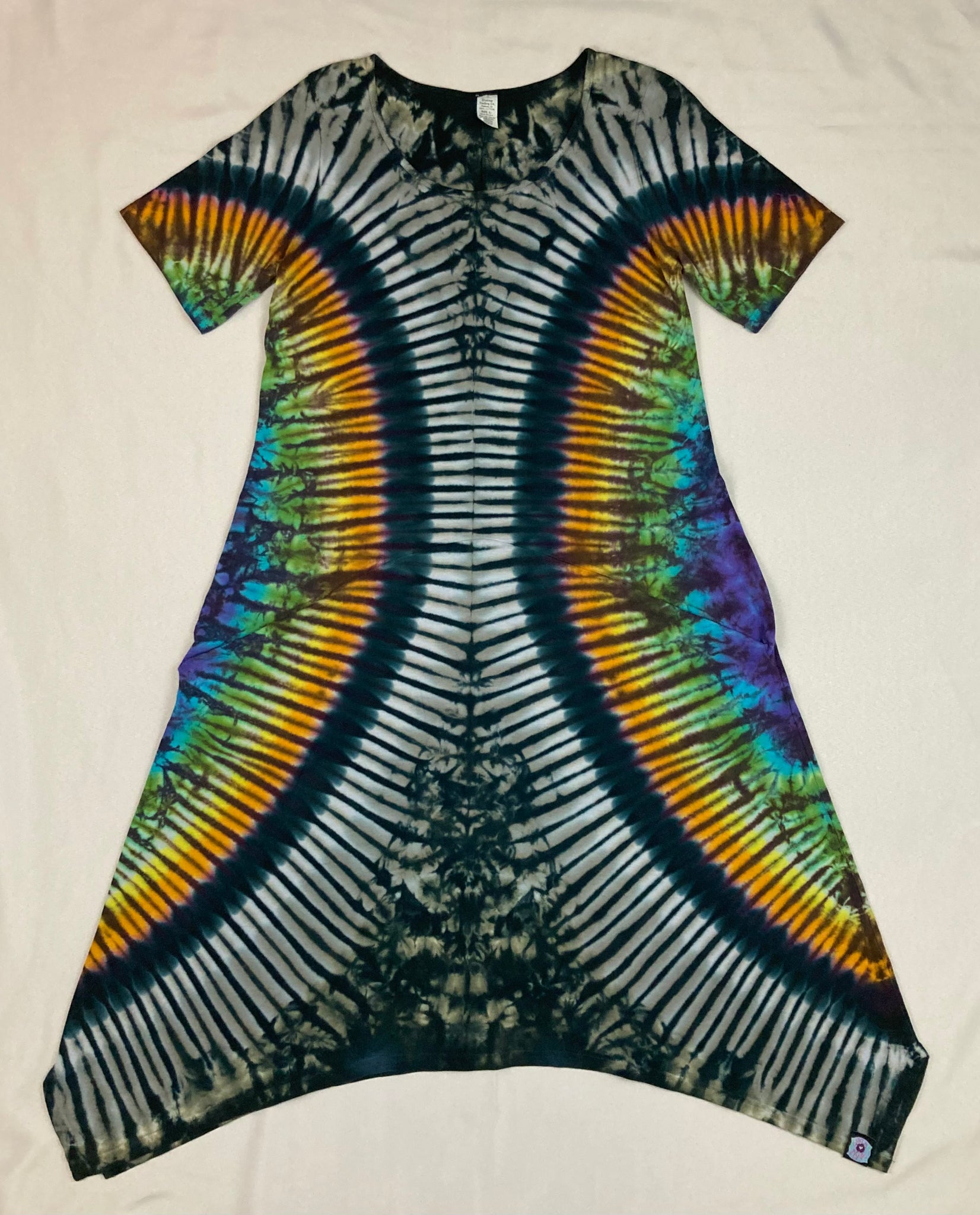 Women’s Gray/Rainbow Tie-dyed Curvy Pocket Dress, L