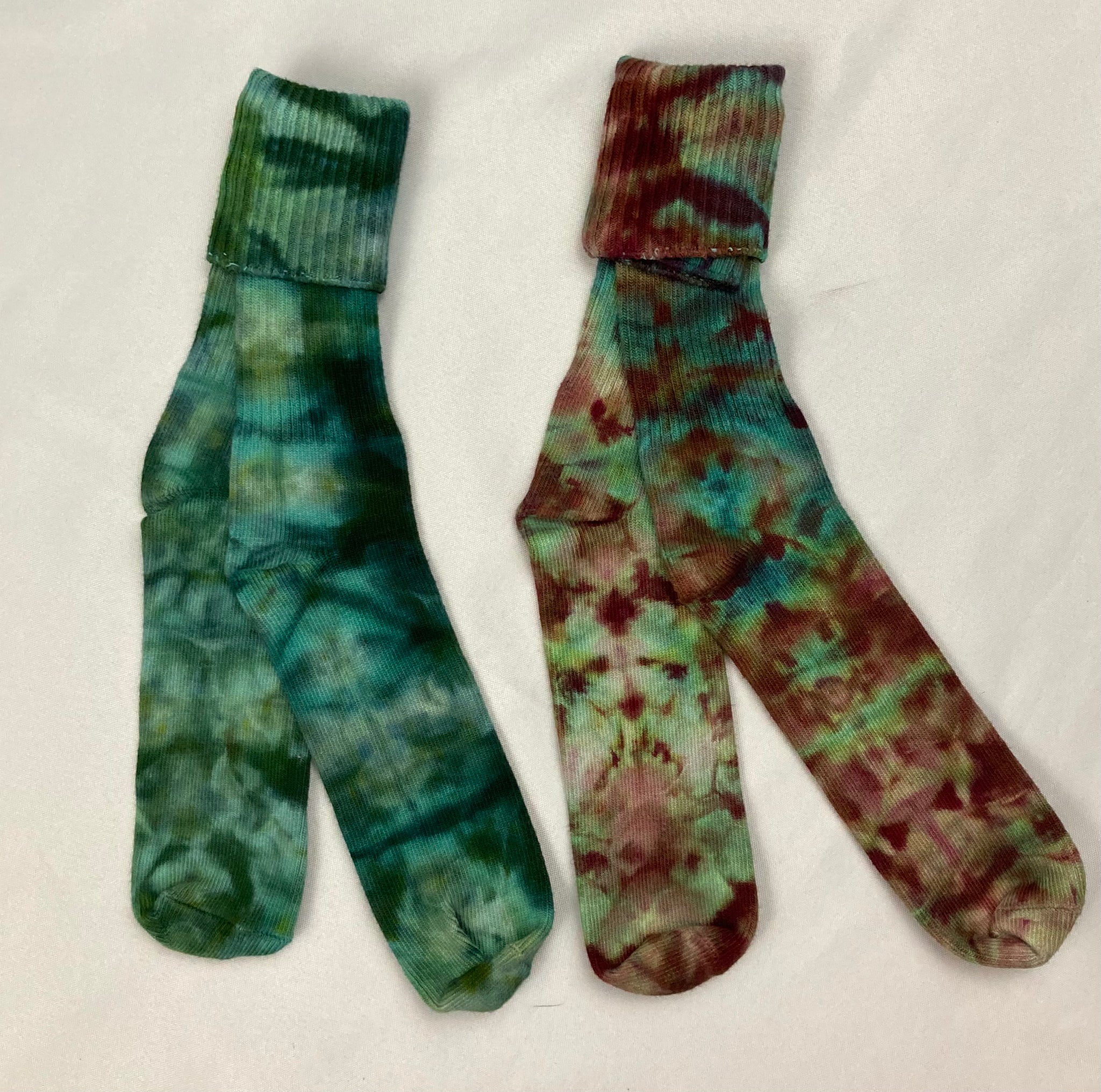 Adult Terrapin Turtle Ice-Dyed Bamboo Socks, 2-Pack