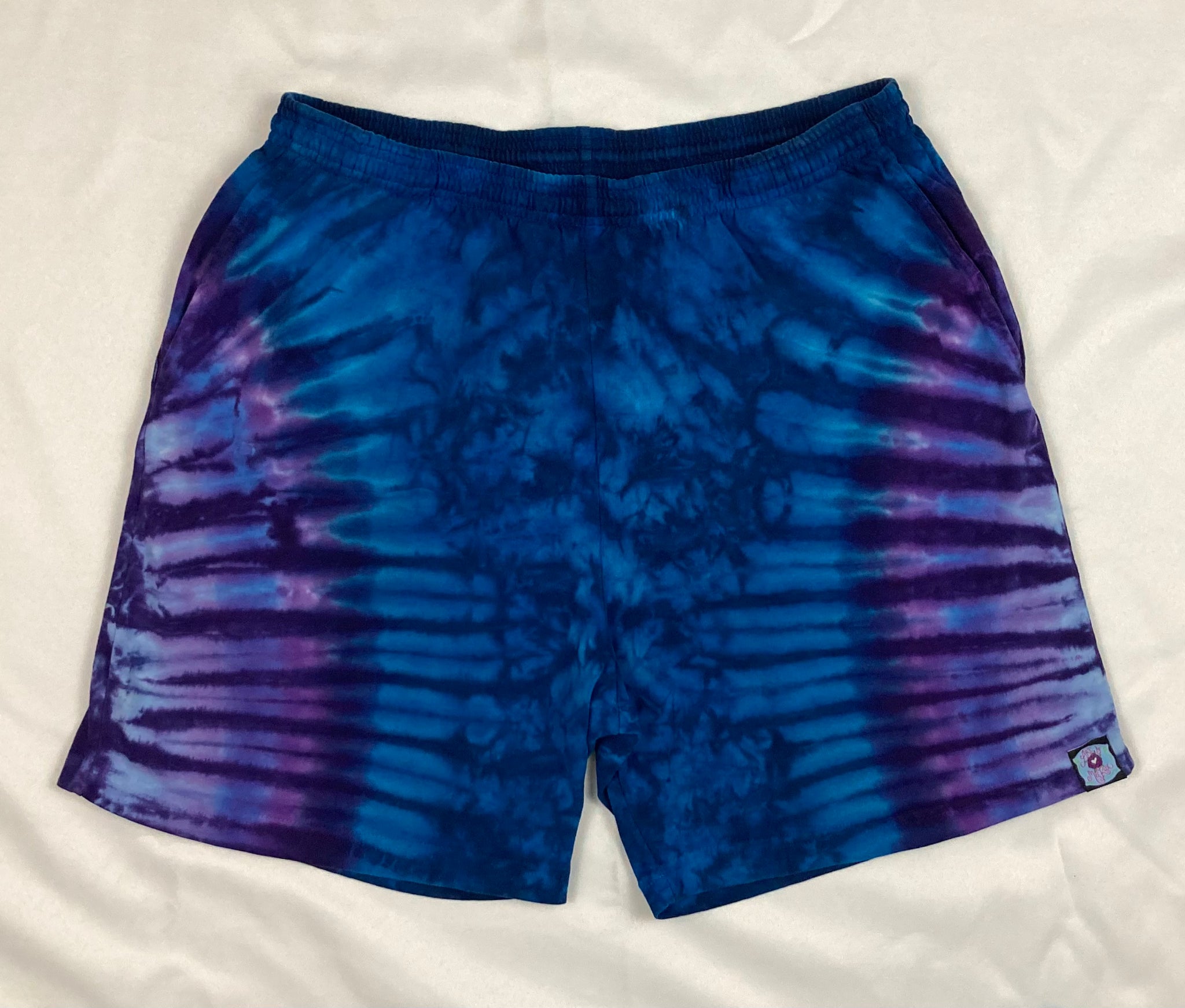 Men’s/Unisex Blue Purple Tie-Dyed Shorts, L (34)