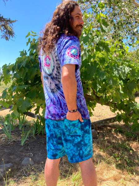Men’s/Unisex Blue Crush Tie-Dyed Shorts, L (34)