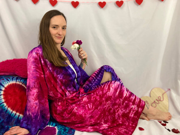 Adult Valentine’s Heart Tie-Dyed Rayon Robe, O/S