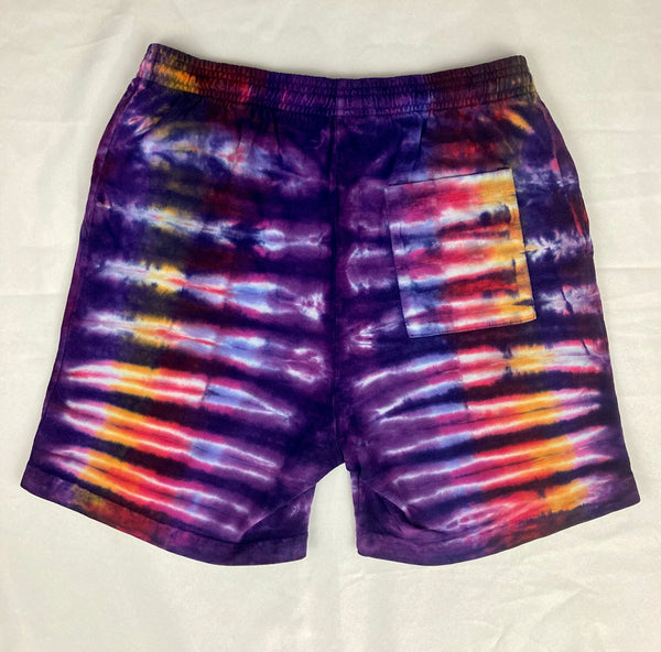 Men’s/Unisex Sunset Stripe Tie-Dyed Shorts, M (32)
