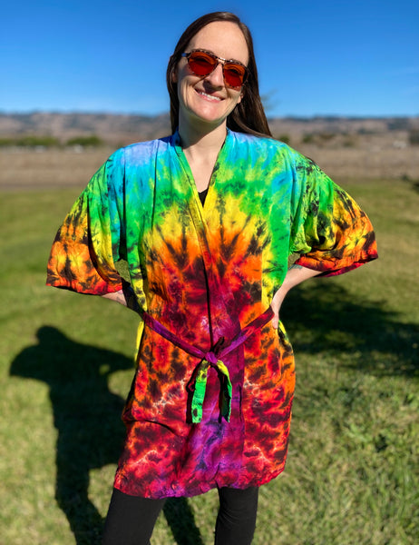 Adult Rainbow Heart Stealie Tie-Dyed Rayon Short Robe, O/S