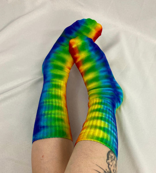 Adult Rainbow Tie-Dyed Bamboo Socks, 9-11