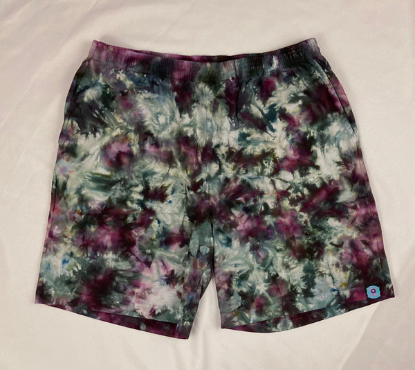 Men’s/Unisex Gray/Black Cherry Ice-Dyed Shorts, 2X (38)