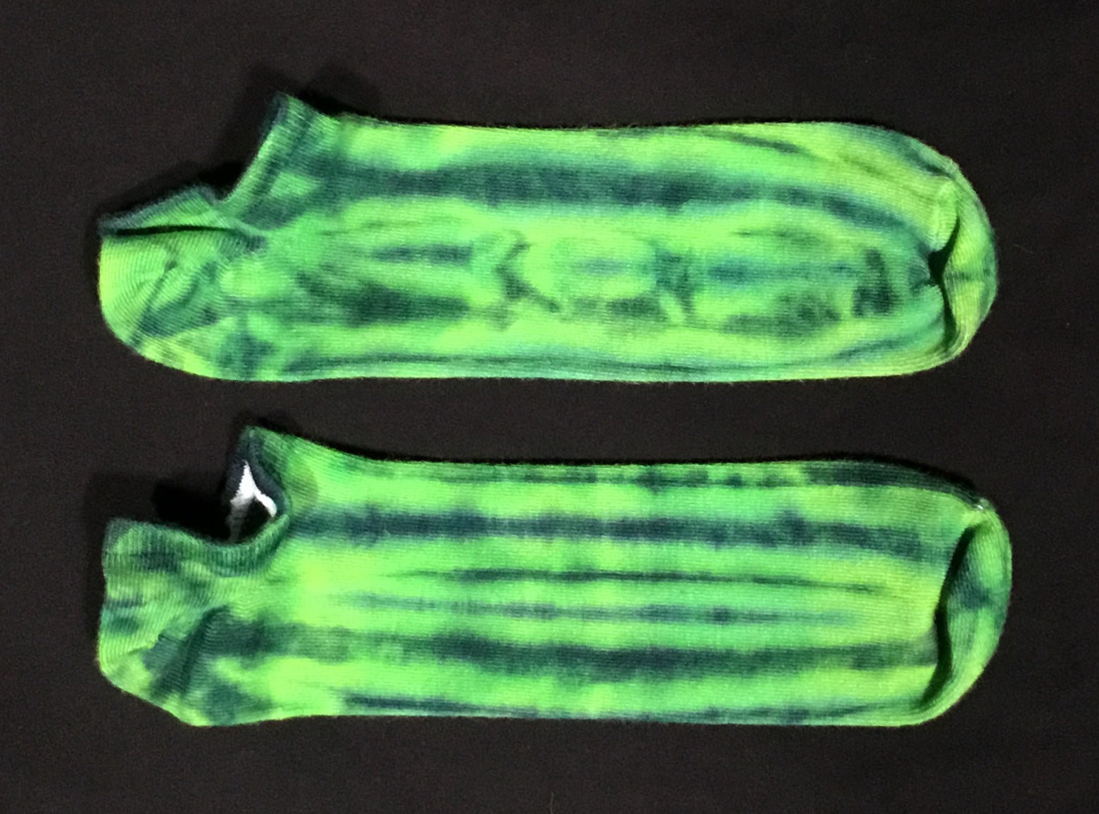 Adult Cucumber Tie-Dyed Bamboo Footie Socks, 11-13