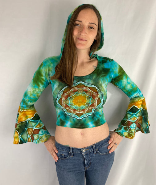 Women’s Earthy Green Mandala Ice-Dyed Bell Sleeve Crop Top, S/M