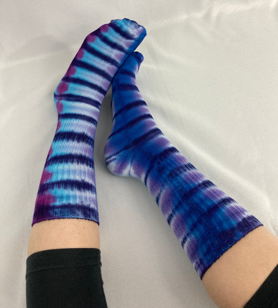 Adult Blue/Purple Stripe Tie-Dyed Bamboo Socks, 9-11