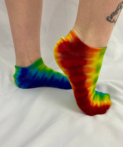Adult Rainbow Love Tie-Dyed Bamboo Footie Socks, 9-11